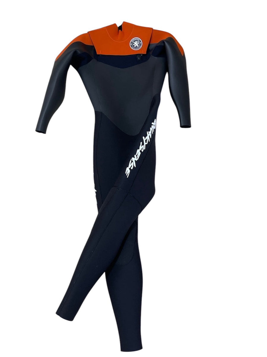 QUAKY SENSEクェーキーセンスドライスーツXL未使用品！ソックス保管袋付 QUAKY SENSEクェーキーセンスドライスーツXL未使用品！ソックス保管袋